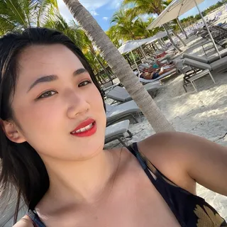 Yu Qi  W.
