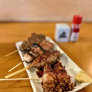 chicken wings and fried chicken, bbq wings, poultry, chicken wings, food, fried chicken wings, fried chicken, chicken, bbq chicken