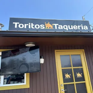 Store front for Toritos Taqueria