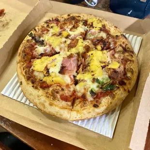 $14.99  |  Un Hawaiian Personal Pan Pizza  |  01.15.24