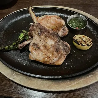 14 oz. Sakura Pork Chop