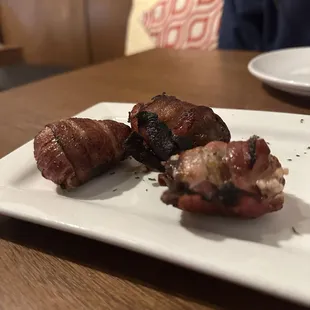 Datiles Al Tocino
