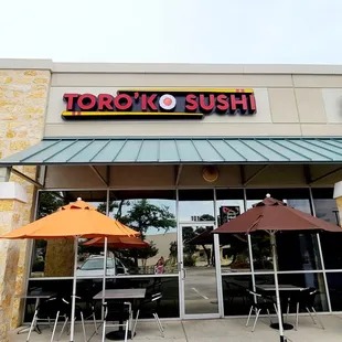 Front and outdoor seating