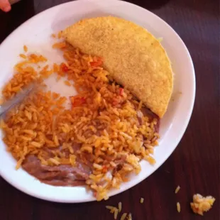 Kids Crunchy Taco w/ beans &amp; rice. Average.