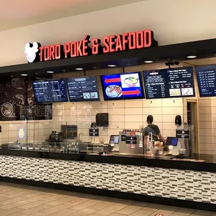 Storefront at Oak Park Mall Food Court