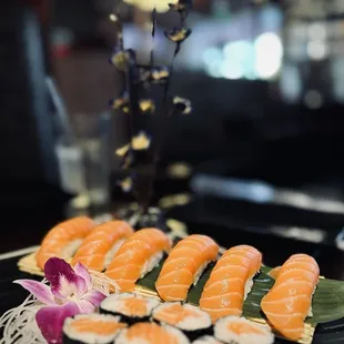 Salmon nigiri platter