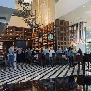 Entrance &amp; bar area