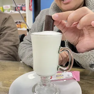 Submarino hot foamy milk that melts the Chocolate bar