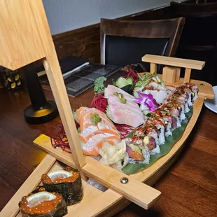 Toro'ko Special and sashimi