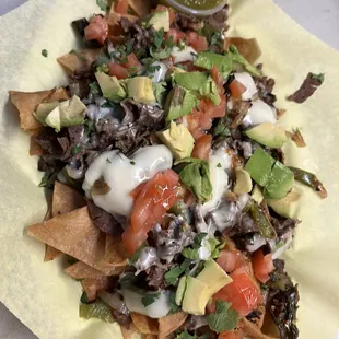 Philly cheesesteak nachos