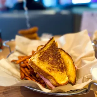 Tavern Ultimate Grilled Cheese with Ham