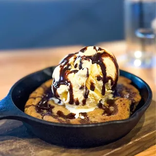 CHOCOLATE CHIP COOKIE PIE