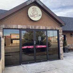 the entrance to the restaurant