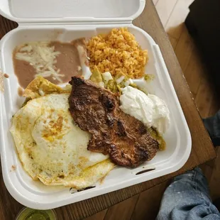 The green Chilaquiles with steak is bomb. And the taquitos was very tasty.