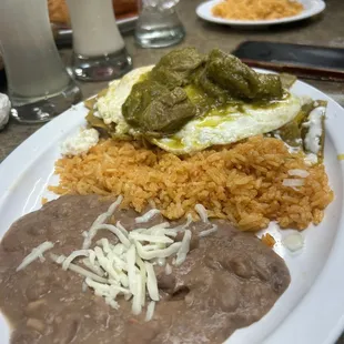 Chilaquiles Verdes con Huevo