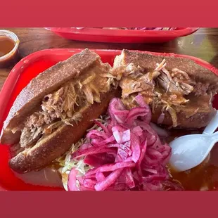 Torta Ahogada con taco dorado