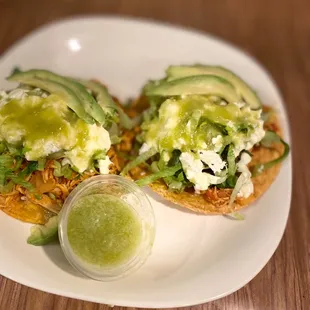 Tostadas de tinga de pollo