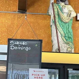 ramen and noodles, interior