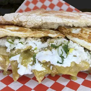 Torta de Chilaquiles