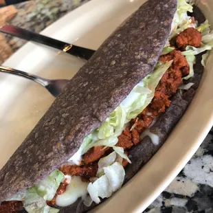 Ya probaste la quesadilla de Cuitlacoche en masa azul?