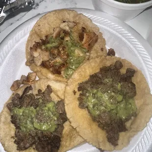 Asada and chicken taco