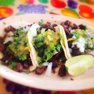 Homemade tortilla tacos de carne asada