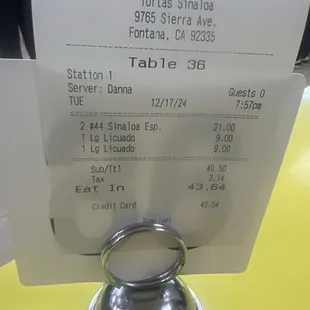 2 tortas 2 licuados 43 dollars for a lame skinny torta la milanesa was something else Bad costumer service!!