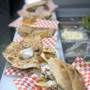Burritos quesadillas tortas