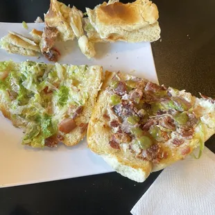 Torta de Carnitas lol , puro pan !!!