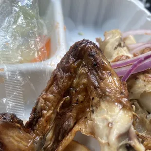 Ya está viejo el pollo