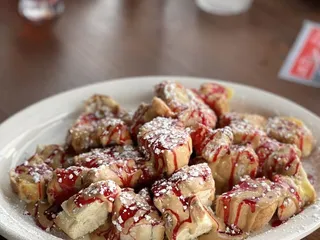 The Crest Sports Bar & Grill