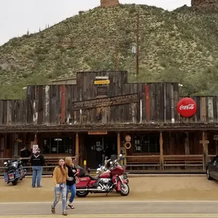 Outside view of the restaurant...