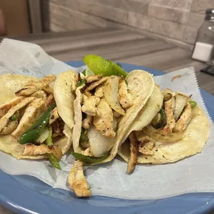Yummy and well portioned chicken fajita tacos