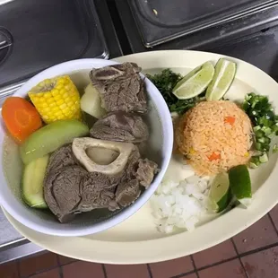 Caldo de res recién salidito
