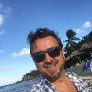 Valentin M.