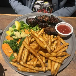 Steak tips and fries