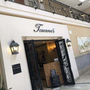 the entrance to the restaurant