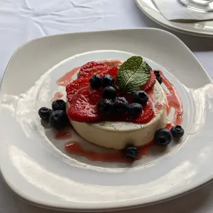 Vanilla panna cotta