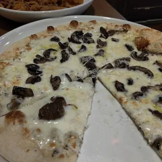 Tartufo Pizza