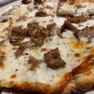 Bianco Pizza with Sausage