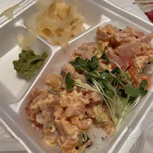 Yellowtail Tartar Roll