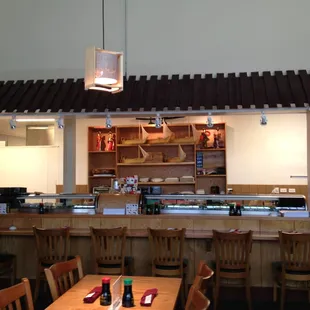 sushi and sashimi, interior