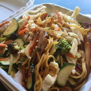 Chicken yakisoba