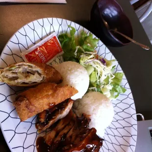 Tea, soup, egg roll,teriyaki chicken w rice. $6 not bad!