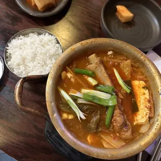 Kimchi Jjigae