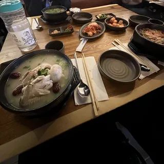 Samgyetang ()