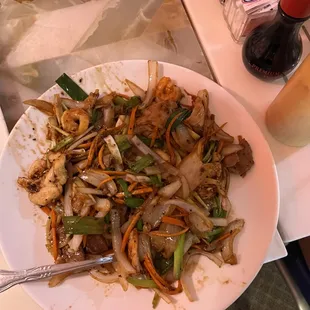 ramen and noodles, ramen, noodle soup, noodle dish, food, noodles