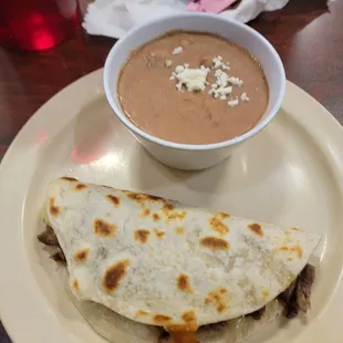 La Gringa Taco w/bistec &amp; side of beans