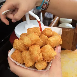 Plain tots with ketchup