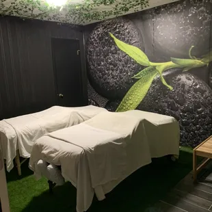 Decompress with a relaxing Couples Massage!